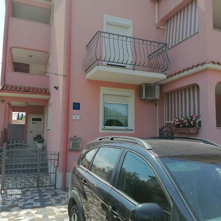 Apartments Zaharija 로비니 외부 사진